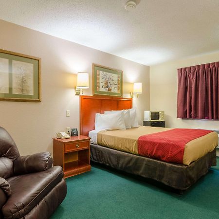 Rodeway Inn Mitchell Ngoại thất bức ảnh