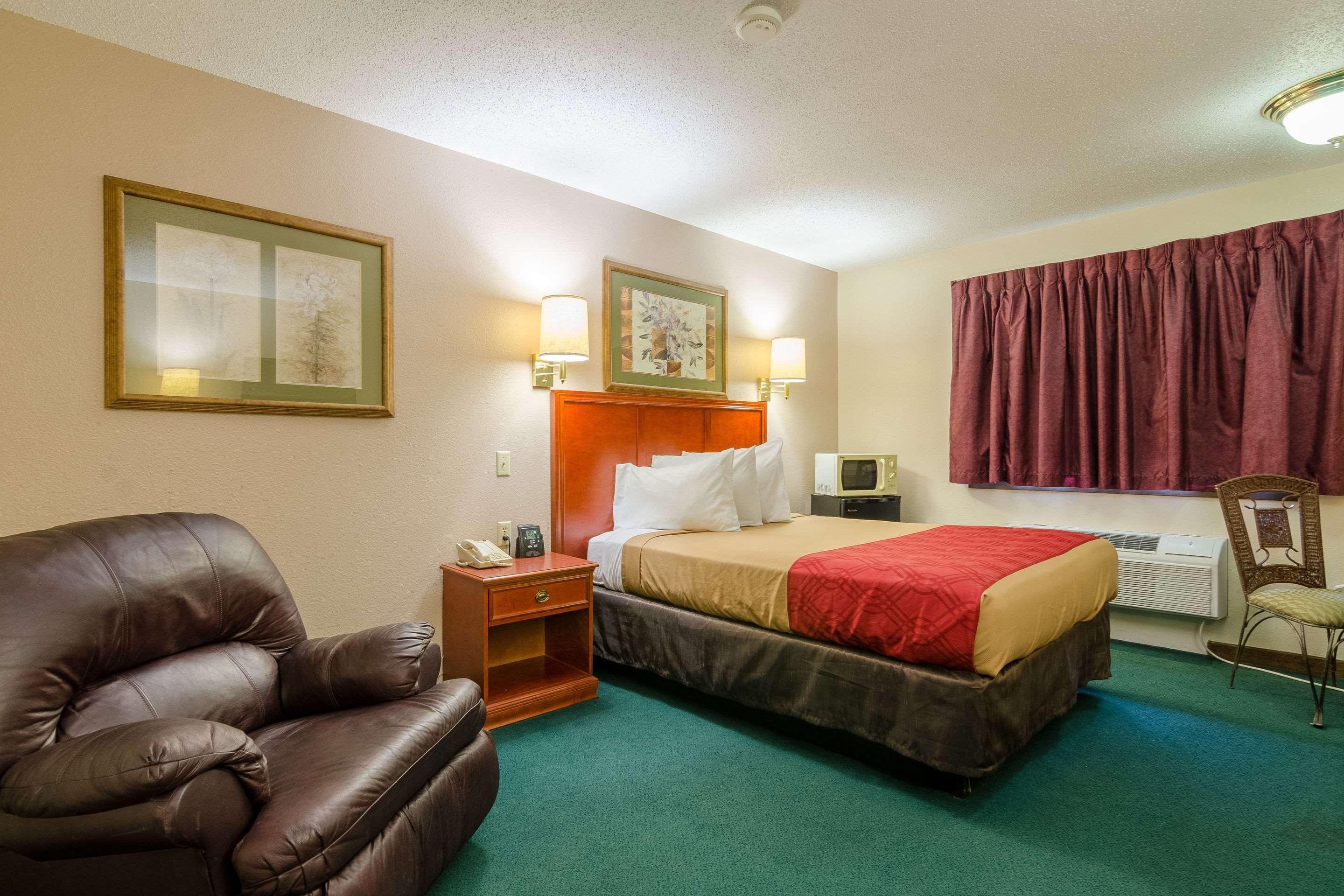 Rodeway Inn Mitchell Ngoại thất bức ảnh