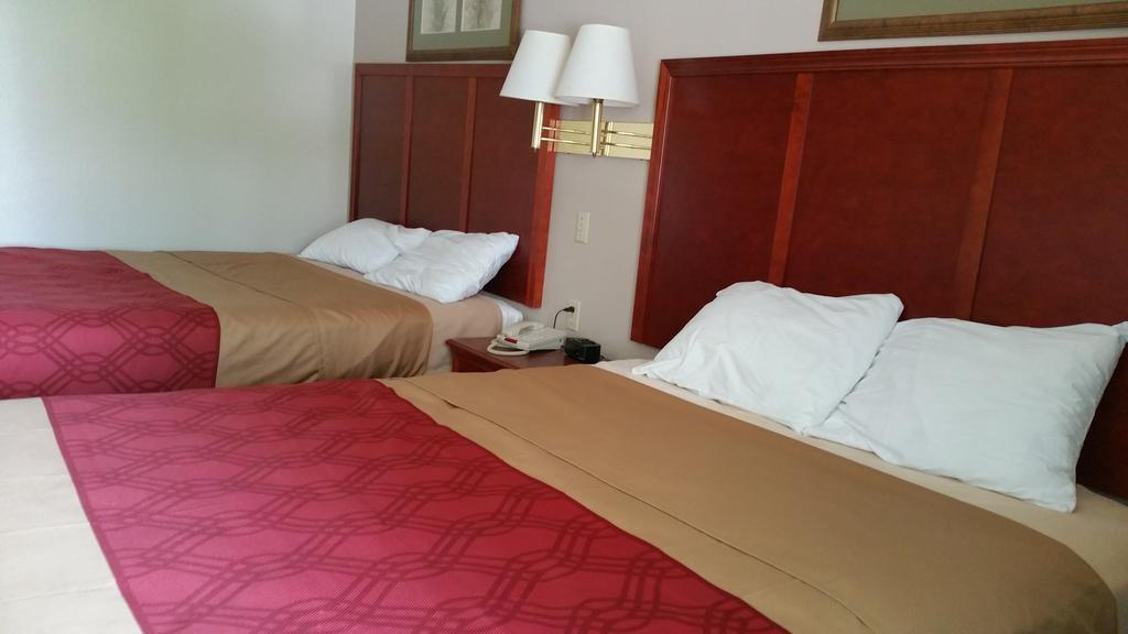 Rodeway Inn Mitchell Ngoại thất bức ảnh