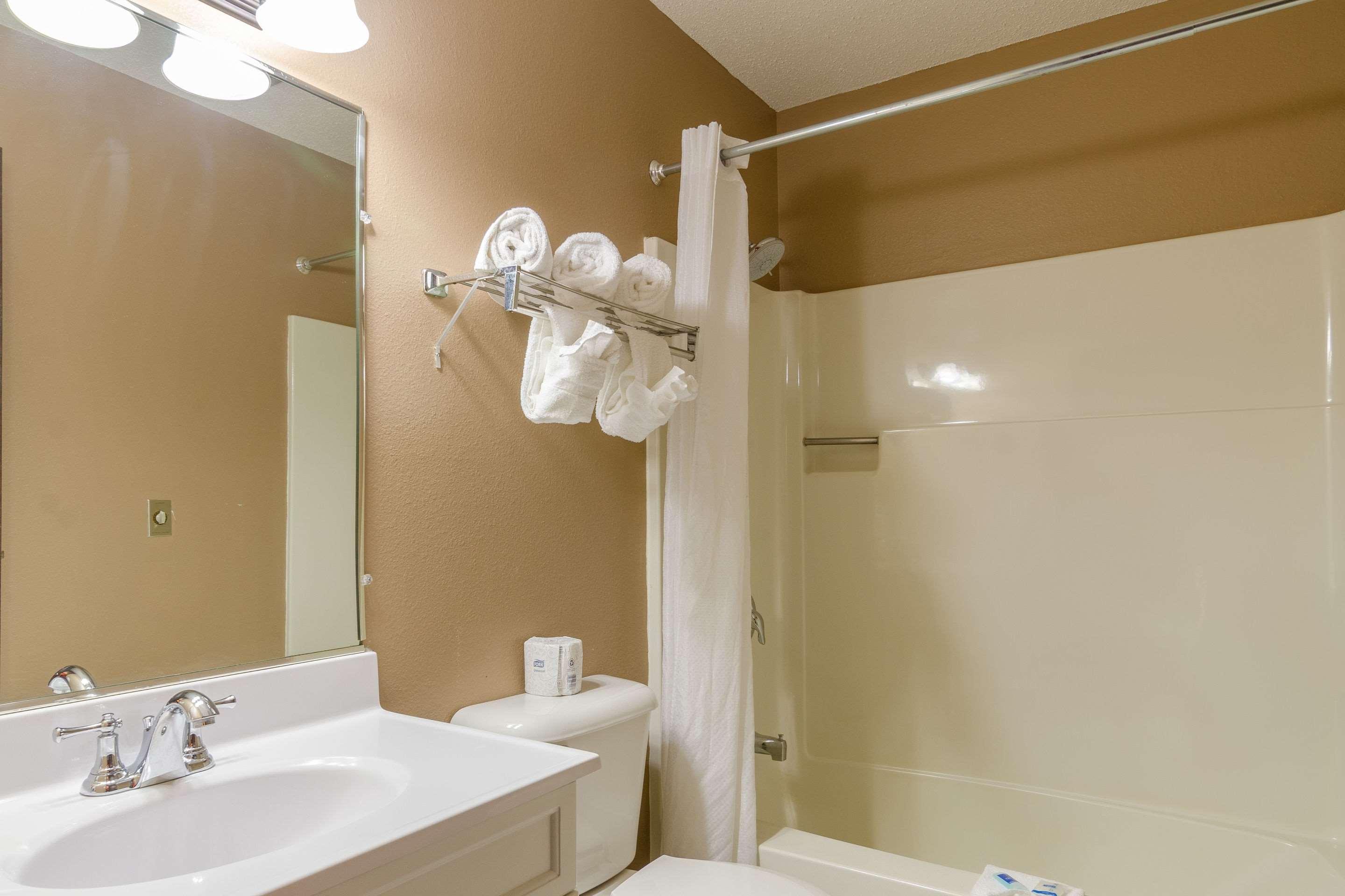 Rodeway Inn Mitchell Ngoại thất bức ảnh
