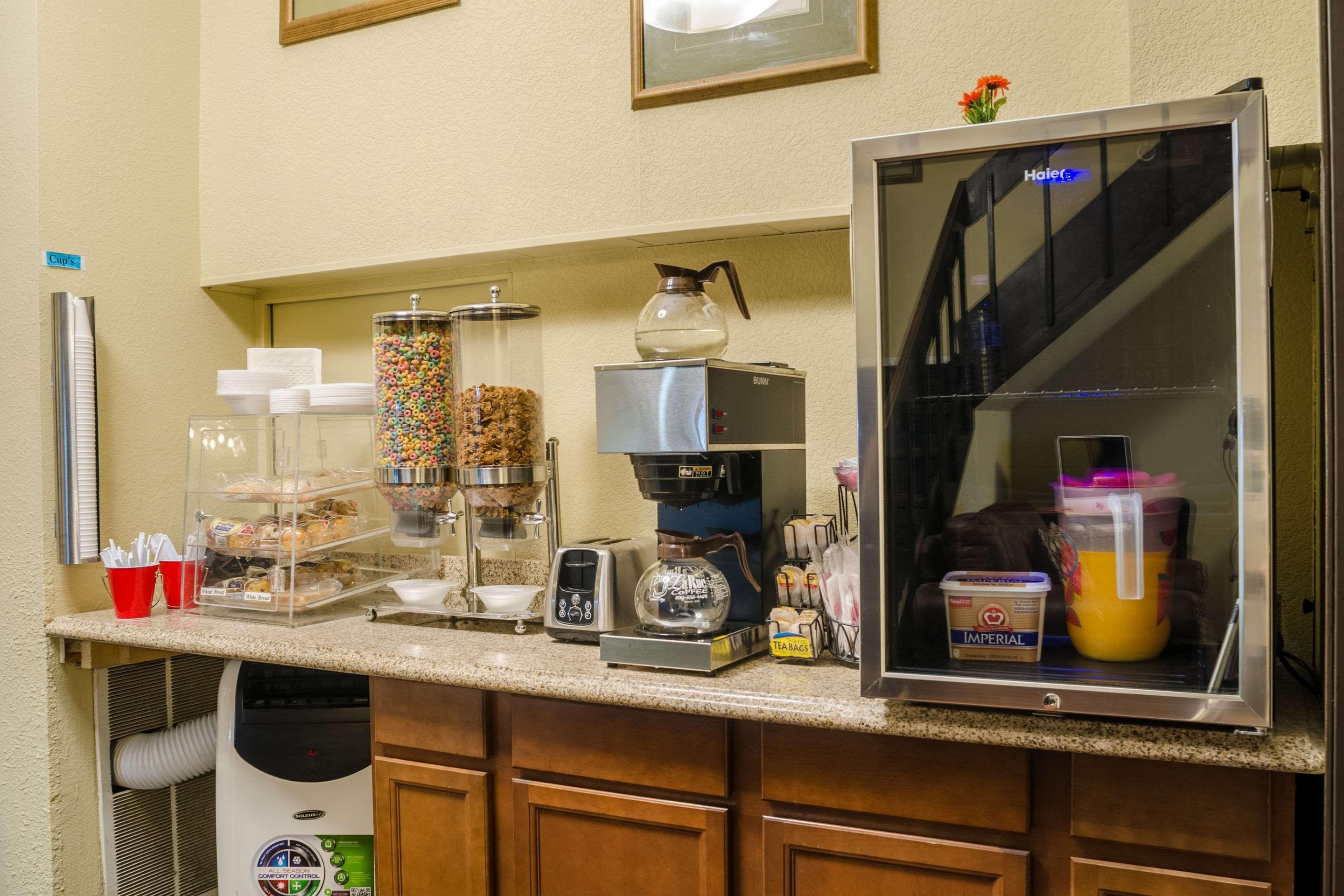 Rodeway Inn Mitchell Ngoại thất bức ảnh