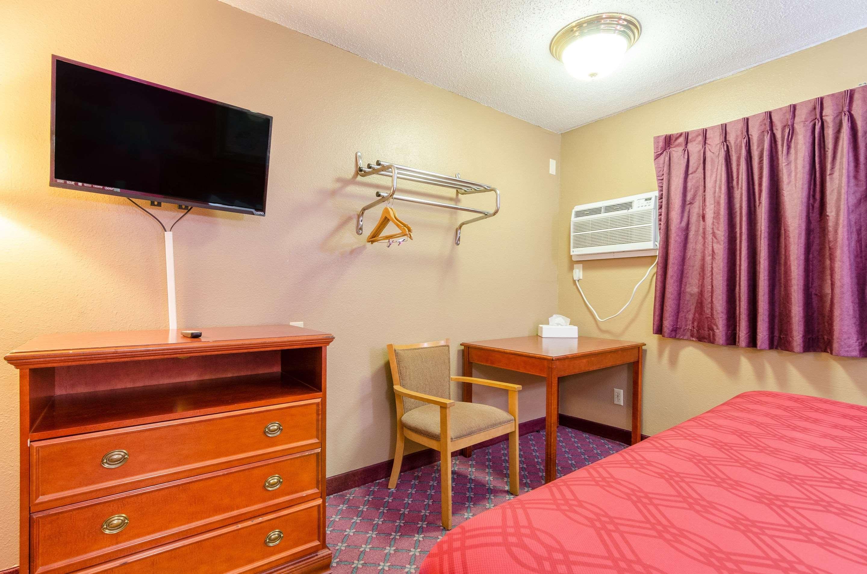 Rodeway Inn Mitchell Ngoại thất bức ảnh