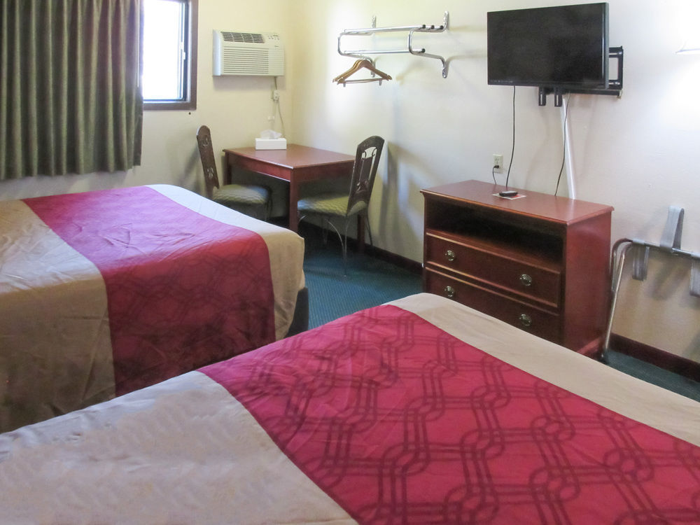 Rodeway Inn Mitchell Ngoại thất bức ảnh
